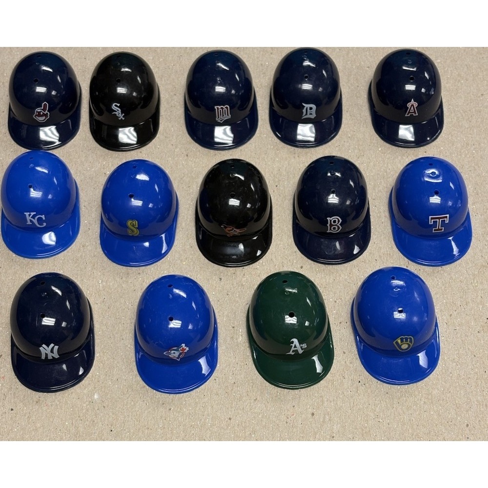 MLB Leich Mini Baseball Helmets Caps Hats  Logos, Plastic Set 14 Vintage Gumball